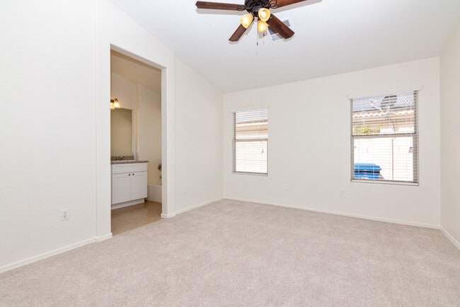 Building Photo - Move-in ready home in Mesa!