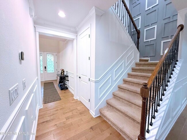 Building Photo - 102 Ann Scott Dr