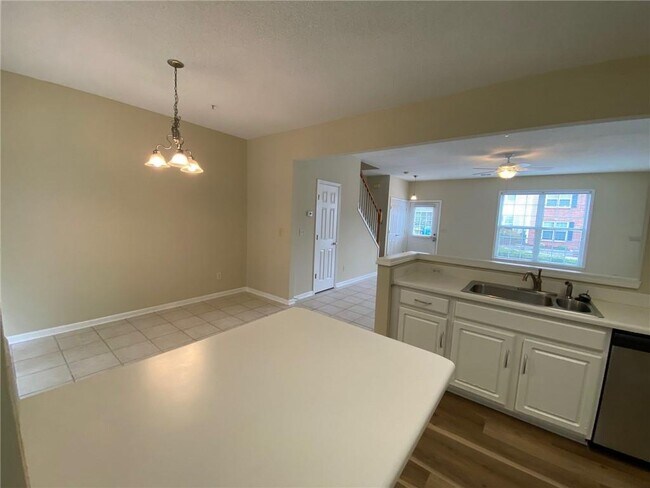 Building Photo - 1285 Kilmington Ct