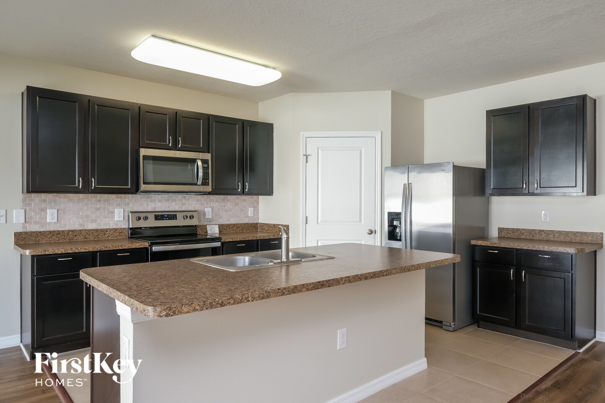 Building Photo - 36051 Carriage Pine Ct