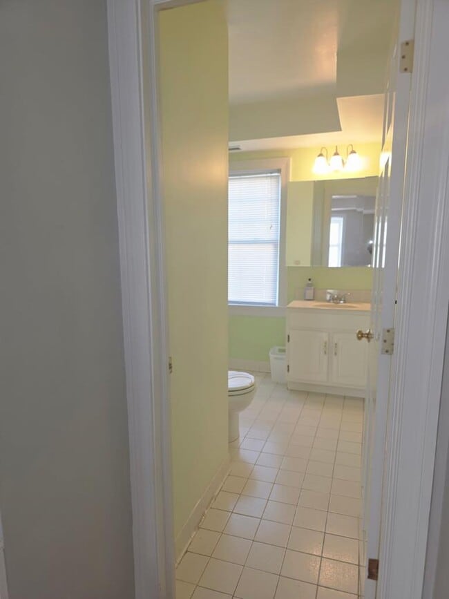 Building Photo - 6541 Broadwater Cir