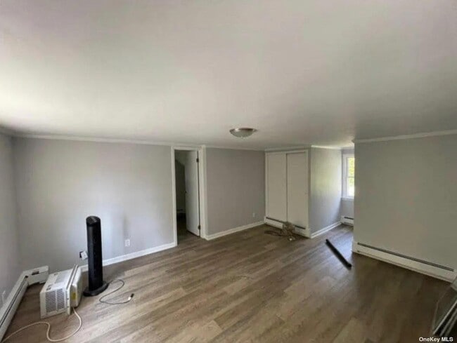 Building Photo - 119 Maple Pl