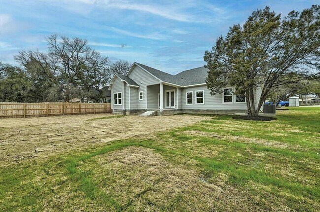 Building Photo - 14 Rhapsody Ln