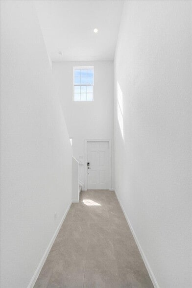 Building Photo - 11177 Fernbrook Dr