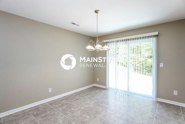 Building Photo - 3 Bedroom Pet-Friendly Home in Greensboro, NC with Main Street Renewal