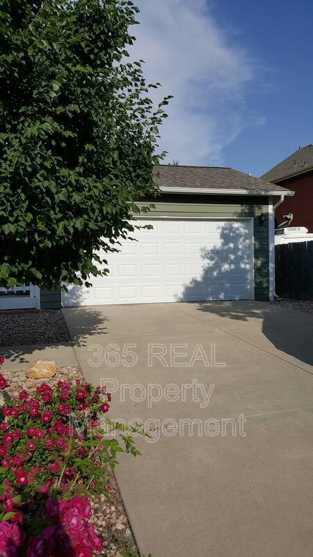 Building Photo - 110 N 49th Ave