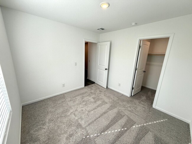 Building Photo - 2024 Construction 3 Bedroom Home in Cheyenne Meadows!