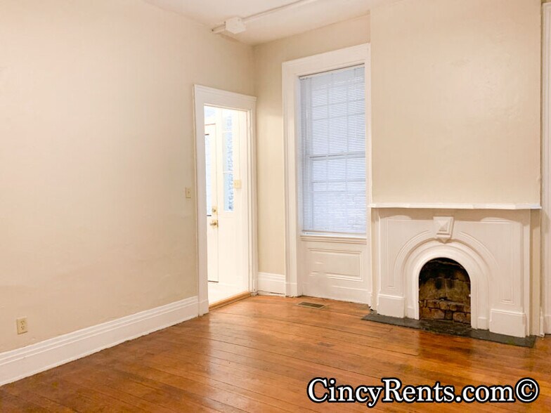 Building Photo - 525 Liberty Hl