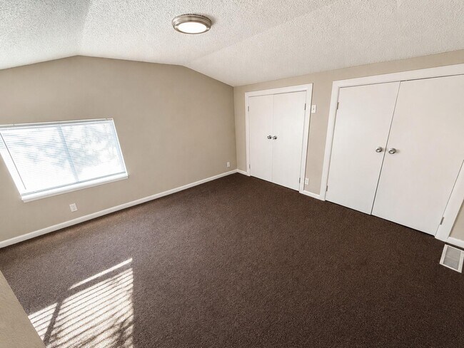 Building Photo - 2704 Avenue V