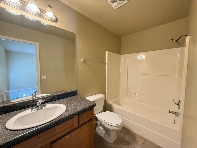 Building Photo - 2151 Skyler Dr