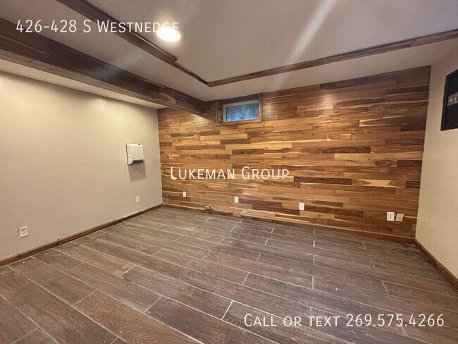 Building Photo - 4 Bed/2 Bath On Westnedge #2 - with full f...