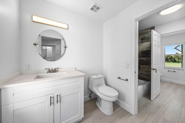 Building Photo - 5855 NW 42nd Way