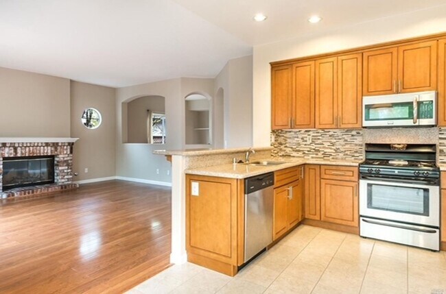 Building Photo - Solar - Huge Savings - 4 Bedrooms - 3 Bath...