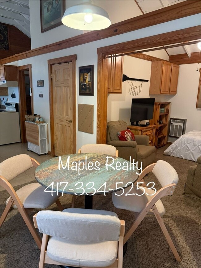 Building Photo - Single Bedroom Home in Rockaway Beach