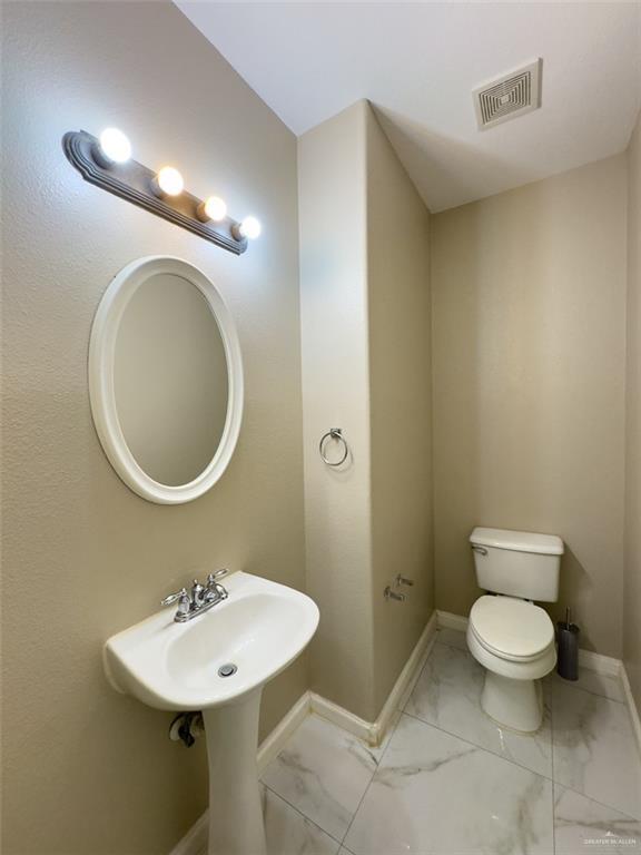 Building Photo - 38 San Sebastian St