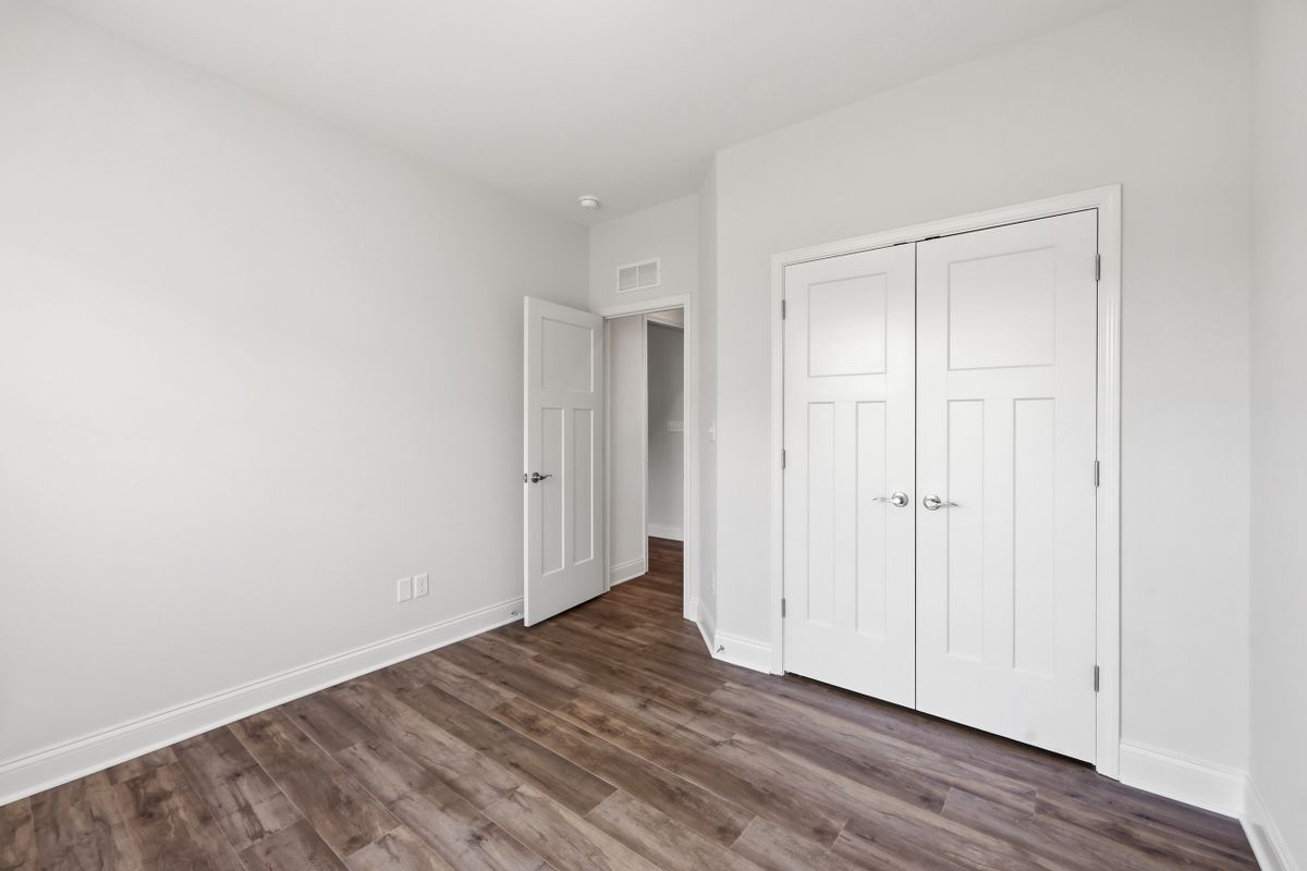 Building Photo - 2869 Blackford Pkwy