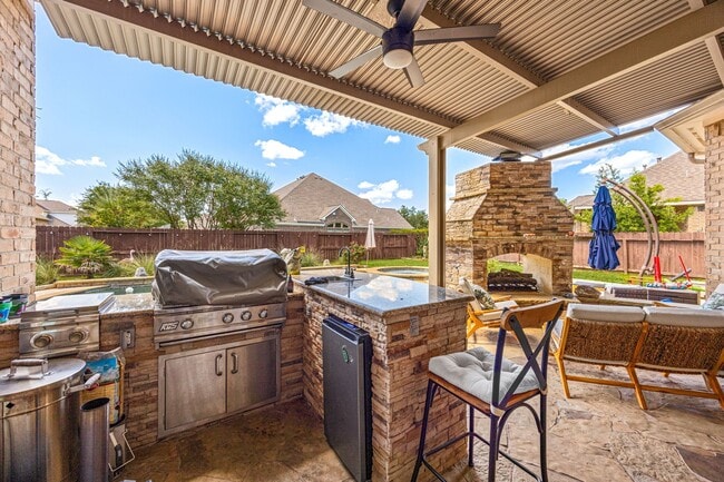 Building Photo - 25207 Summer Chase Dr