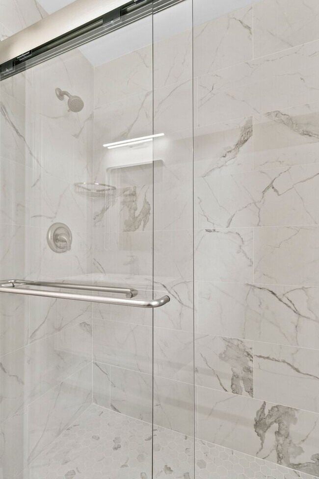 Building Photo - 552 Savannah Hwy