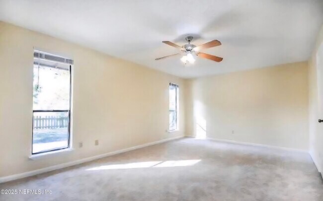 Building Photo - 3482 Docksider Dr N