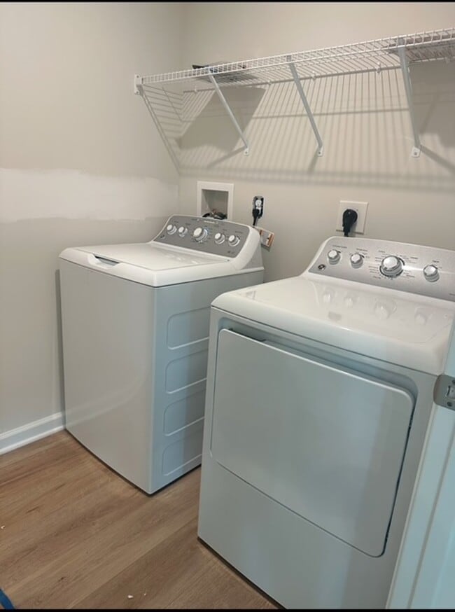 Building Photo - 6477 Tralee Ln