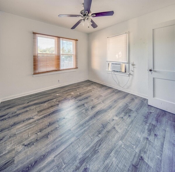 Building Photo - 505 S J St