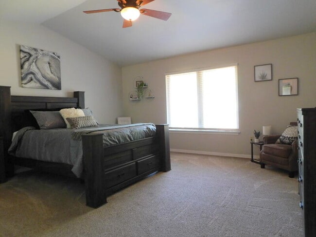 Building Photo - 939 Ridgewood Way