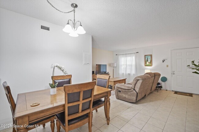 Building Photo - 4133 Cedar Creek Cir