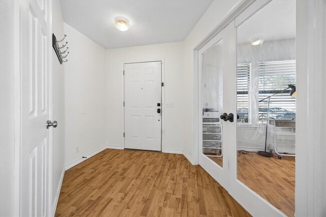 Building Photo - 2011 Harvest Moon Dr