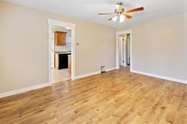 Building Photo - 1263 E Emerson Ave