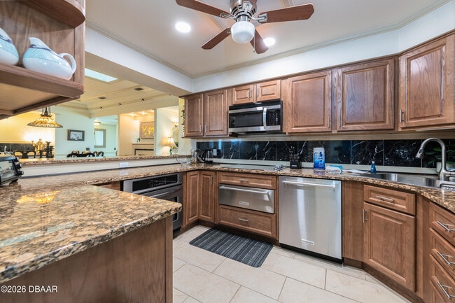 Building Photo - 3602 S Peninsula Dr