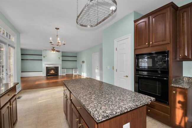 Building Photo - 9540 Parsonage Ln