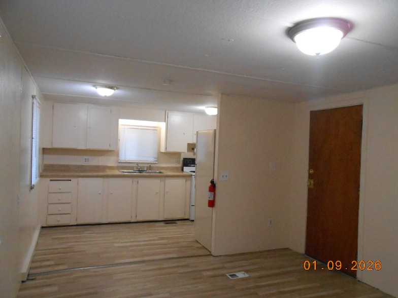Building Photo - 430 N C St