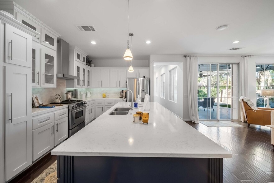 Building Photo - 47870 Sumac St