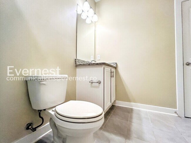 Building Photo - Spacious 3 Bed, 2.5 Bath Town Home with Attached Garage | Pet Friendly