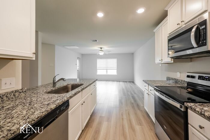 Building Photo - 25353 Cypress Bend Dr