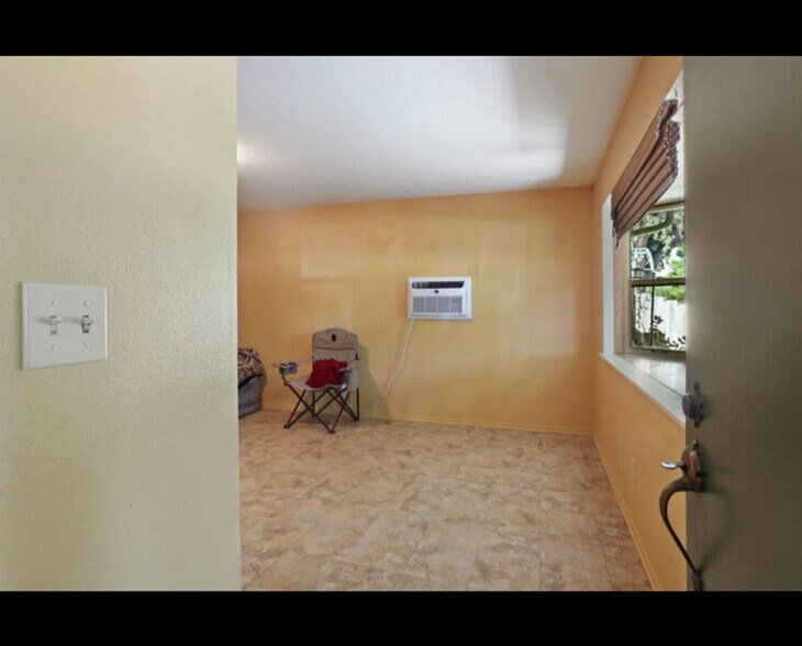 Building Photo - 2025 Ellison Dr