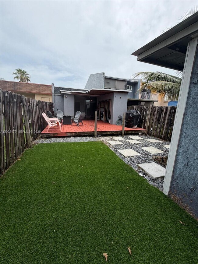 Building Photo - 9116 NW 35th Pl