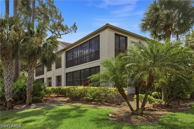 Building Photo - 27038 Oakwood Lake Dr