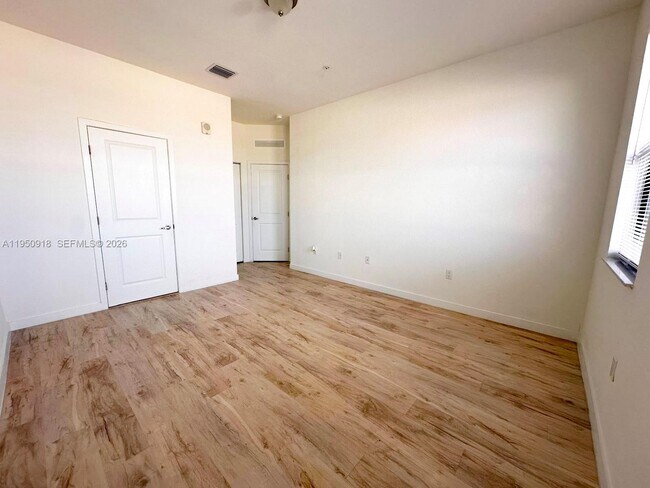 Building Photo - 15540 SW 136th St