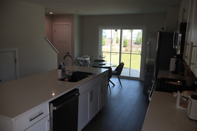 Building Photo - 2504 Rowyn St