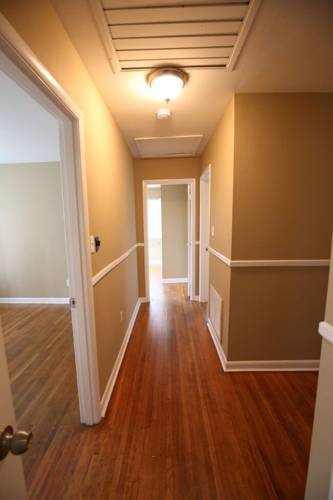 Building Photo - 2816 8th St NE