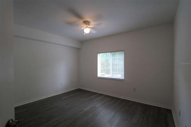 Building Photo - 9519 Newdale Way