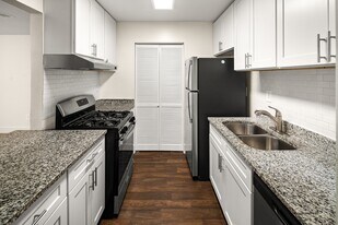 Building Photo - Wesley Trevento Apartments at Douglasville