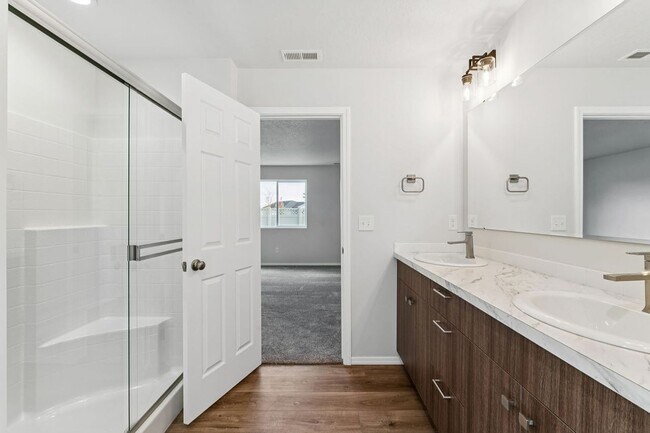 Building Photo - Brand New 4 Bed 2 Bath Home Located in Caldwell