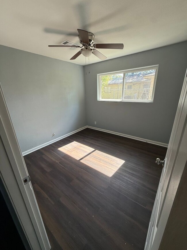 Building Photo - 3 Bedroom home for RENT in Orange