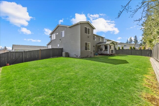 Building Photo - Luxury Living at Sagebrook