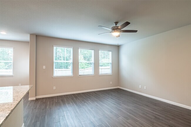 Building Photo - 2413 Tavo Trails Dr
