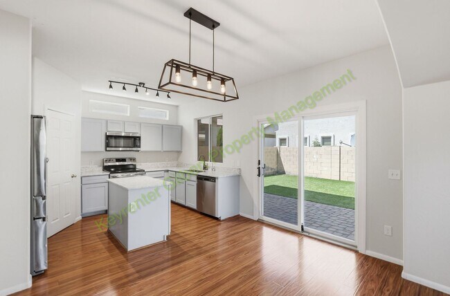 Building Photo - Beautiful Gilbert Home on a Corner Lot in Prime Location – Modern Comfort & Functional Living!