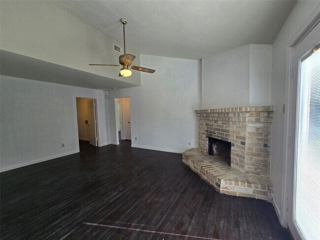 Building Photo - 5543 Ambern Dr