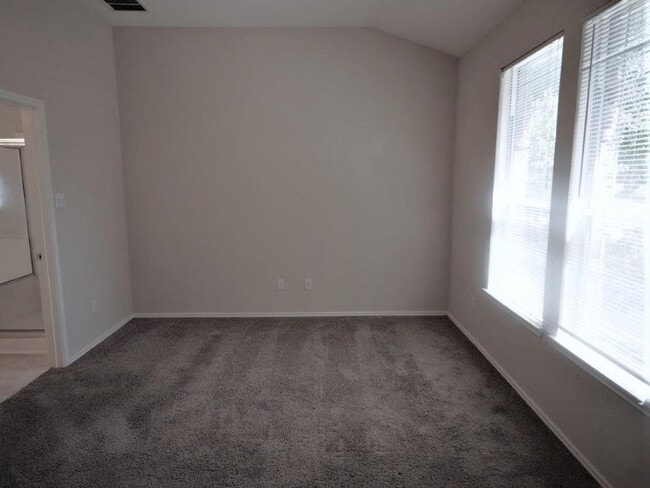 Building Photo - 1705 Honey Creek Ln